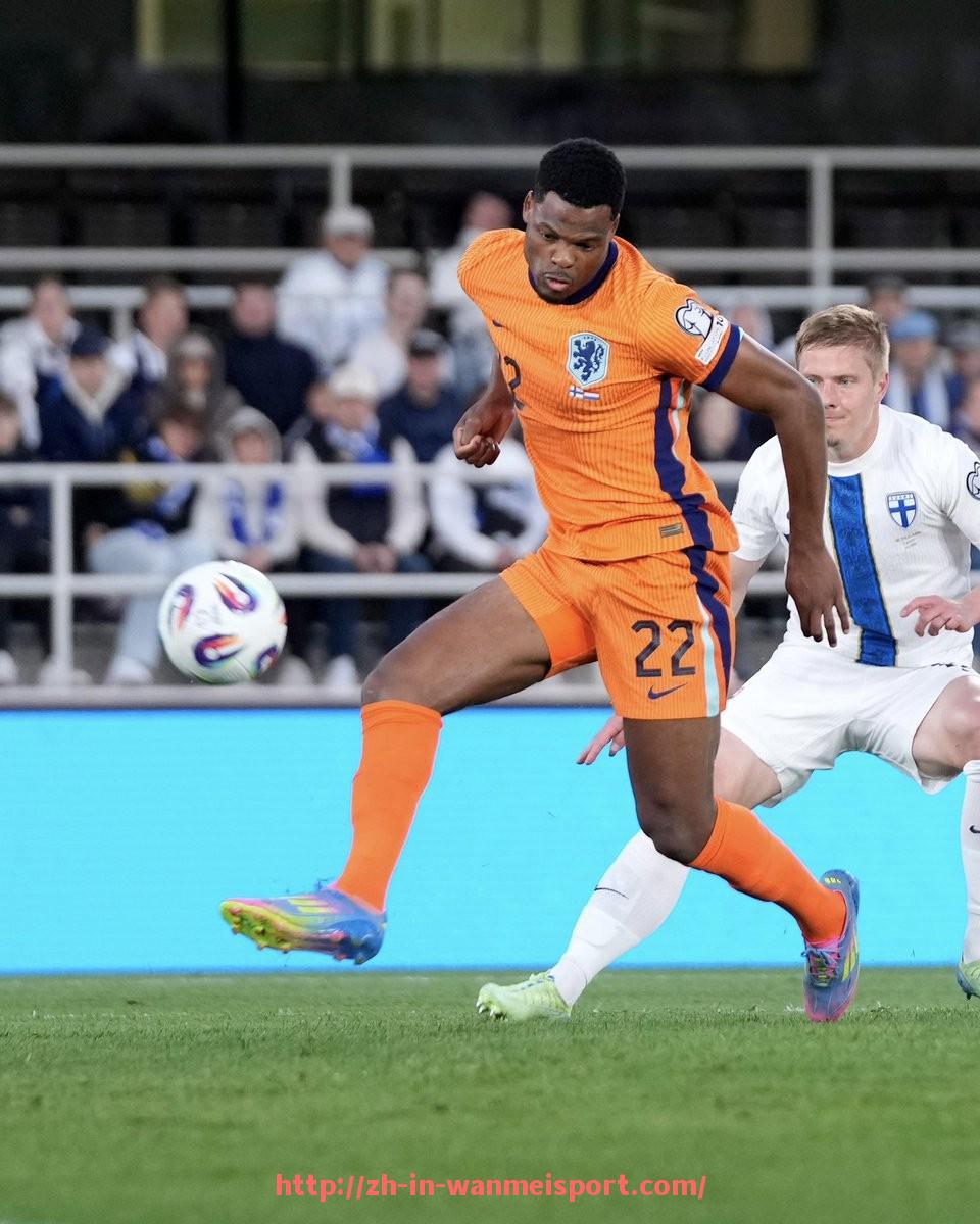 完美体育app-休斯敦火箭队球衣历史演变及设计风格变迁全解析